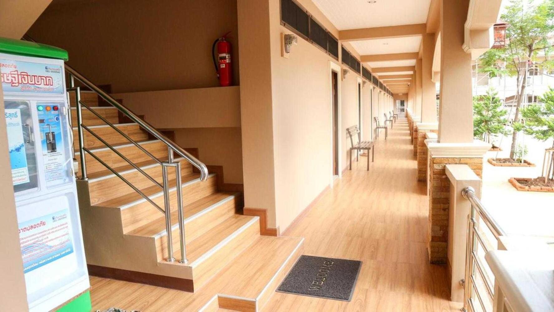 Capital O 75521 Sang Siri Apartment Samut Songkhram Exterior foto